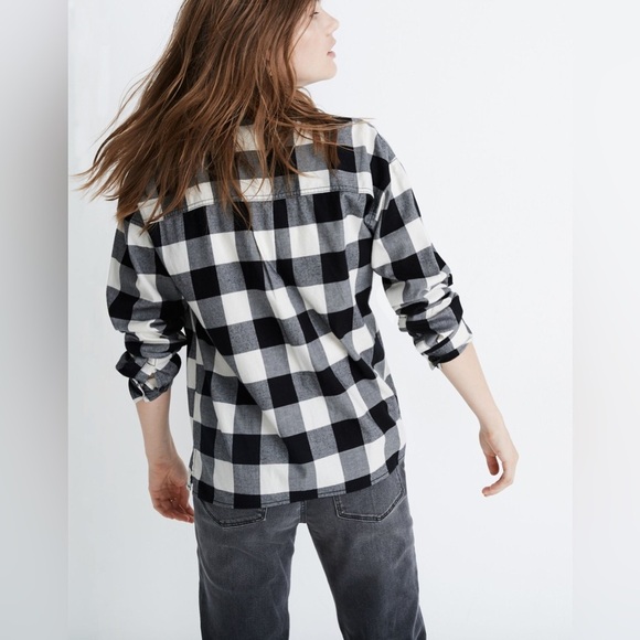 J. Crew Boy Button Down Shirt in Buffalo Checkered Plaid White Black size 4 - Picture 3 of 13